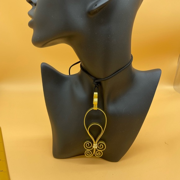 Handcrafted pendant - Picture 2 of 6